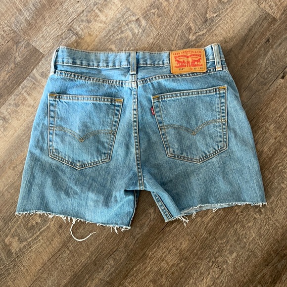 Levi Mid length shorts!